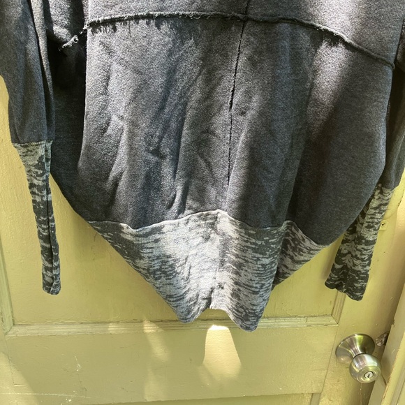Pure karma open yoga wrap top camo trim grey pullover ladies shirt size medium - Picture 13 of 13